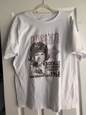 Aretha Franklin Queen of Soul Knoxville 1968 Short Sleeve T-Shirts Tees Size XL